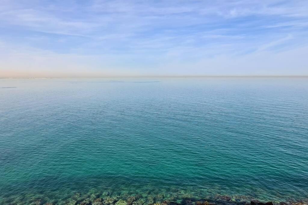 A Perfect Escape - Sea Facing Apartment Ras al-Khaimah Exterior photo
